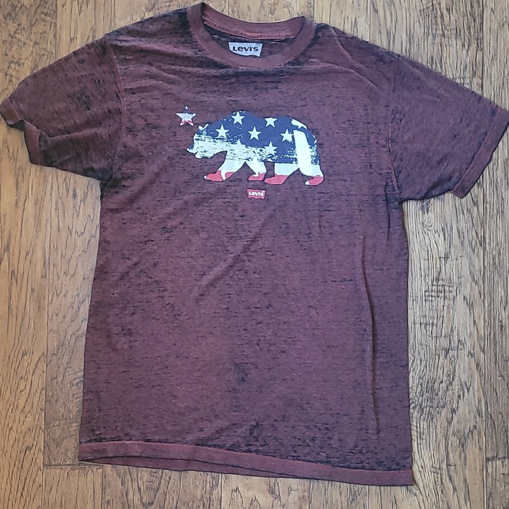 LEVI Tee